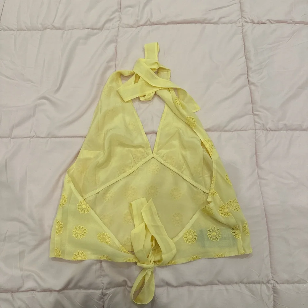 Realisation Par Yellow Embroidered Halter Top - Picture 5 of 5
